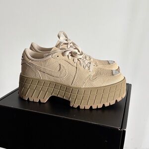 Nike Women’s Air Jordan 1 Low Brooklyn in Rattan/Desert Sz 6.5